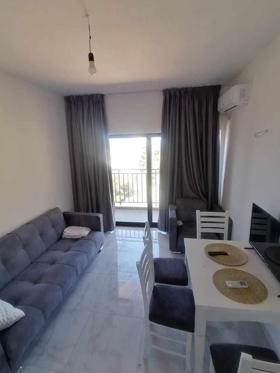 Davids Apartments Sarande Bagian luar foto