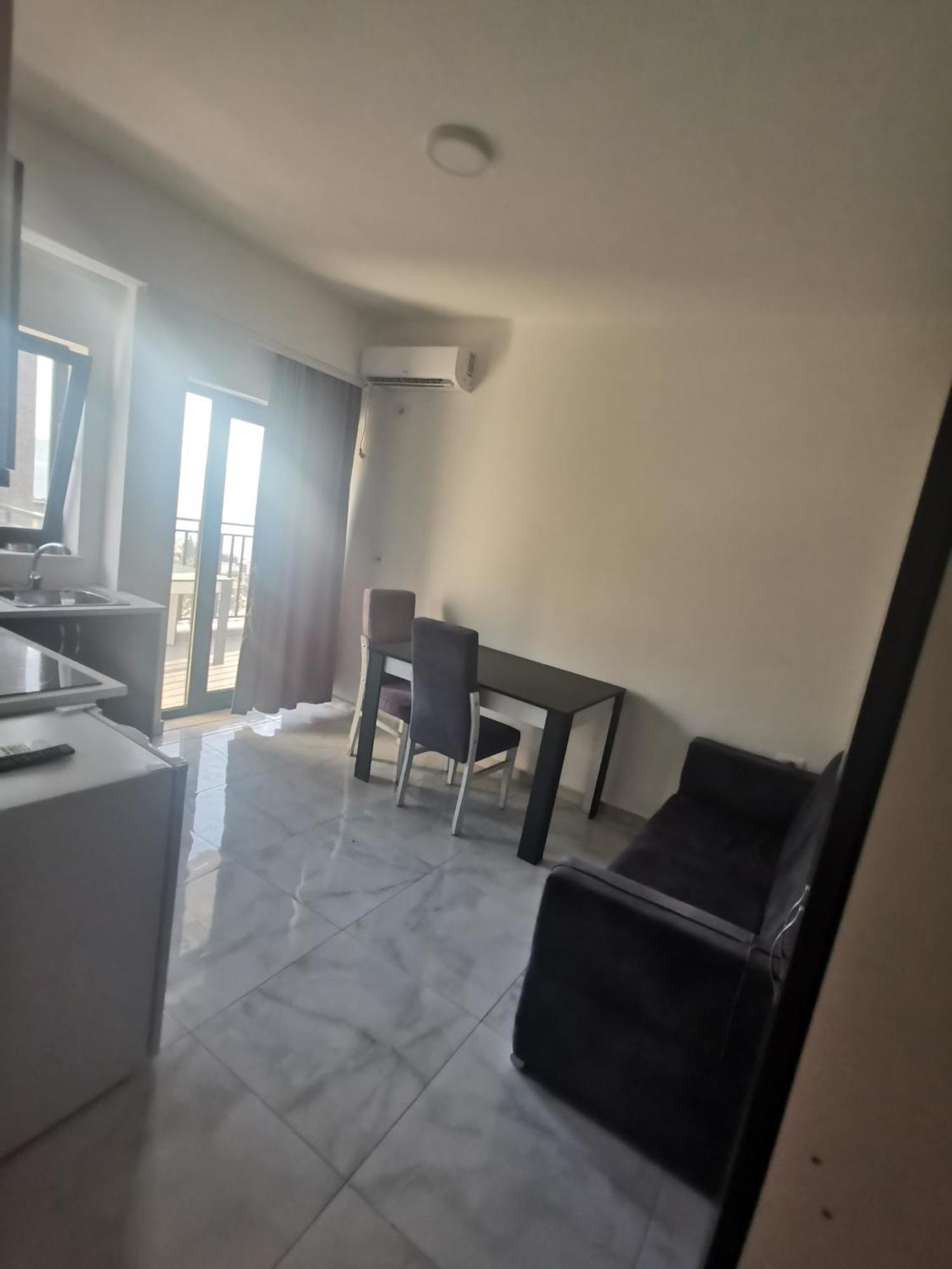 Davids Apartments Sarande Bagian luar foto