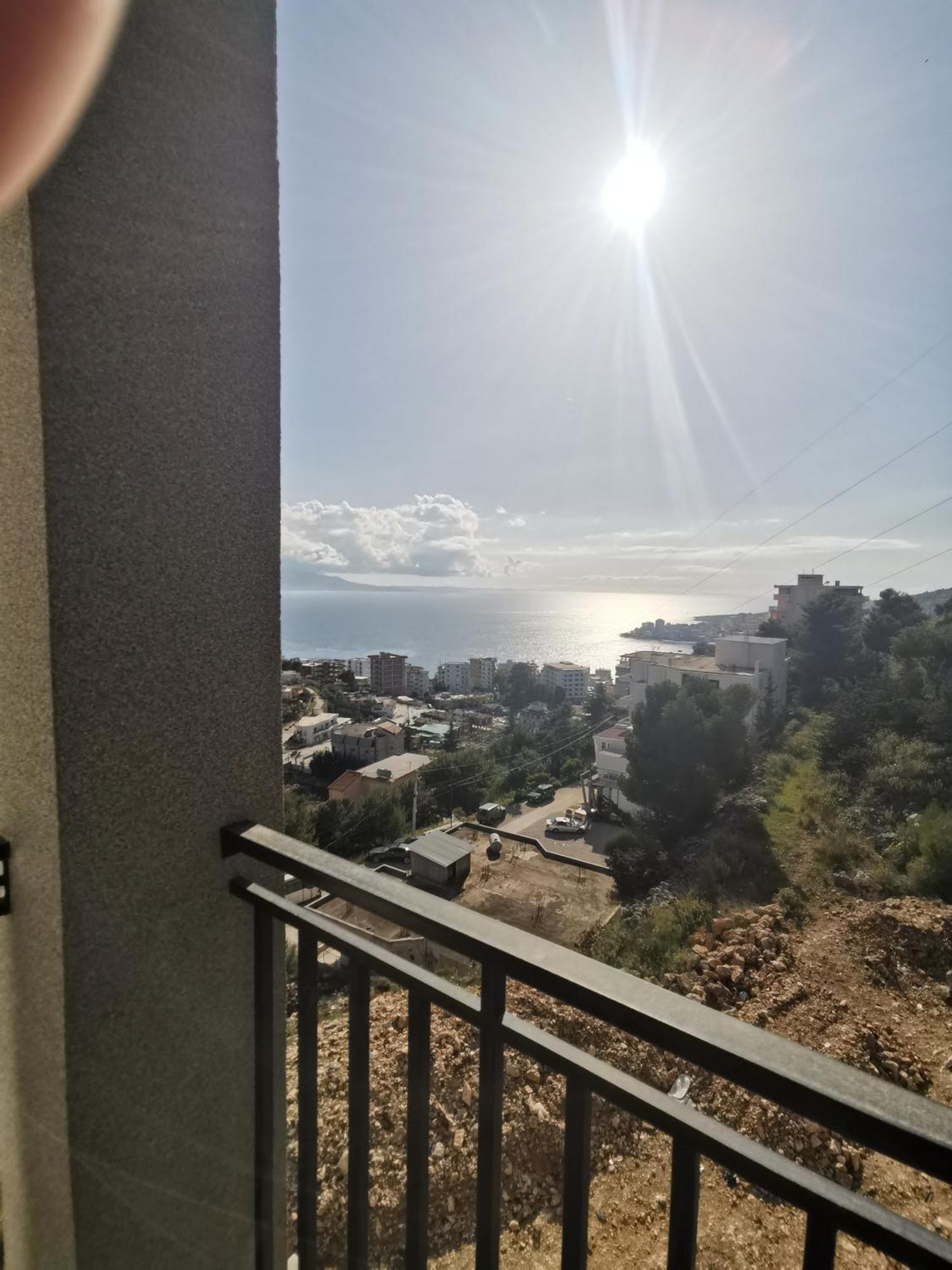Davids Apartments Sarande Bagian luar foto