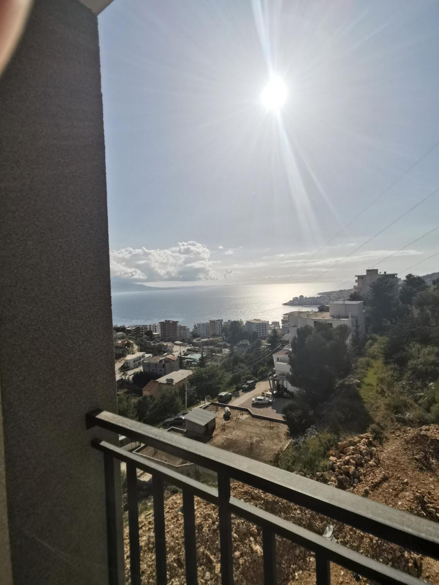 Davids Apartments Sarande Bagian luar foto